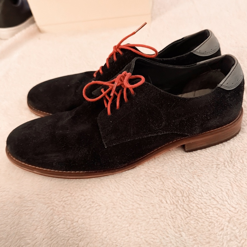 Modern Fiction Elegant Black Suede Oxfords with Orange Laces